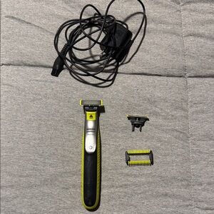 Philips one blade Electric Trimmer with Lime Green Accents